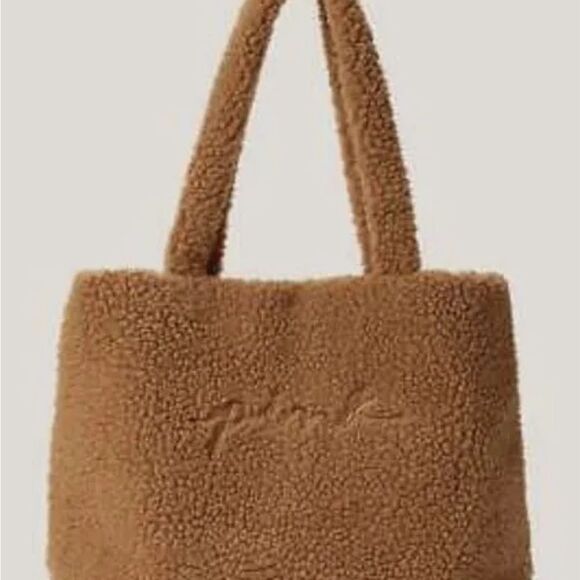 PINK Victoria's Secret Handbags - NWT Victoria’s Secret PINK Cozy Plush Tote Bag